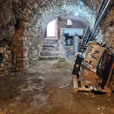La Petite Maison بيت للعطل Céreste
