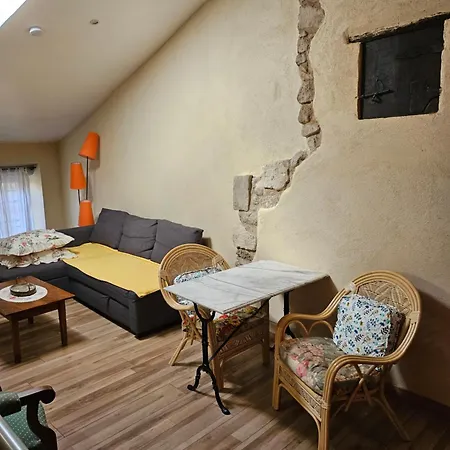 La Petite Maison Cereste