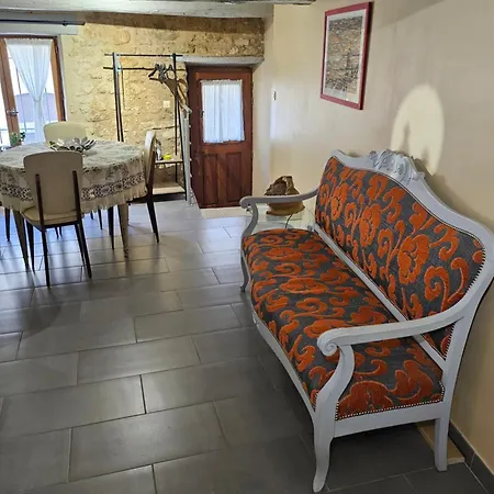 Holiday home La Petite Maison Cereste